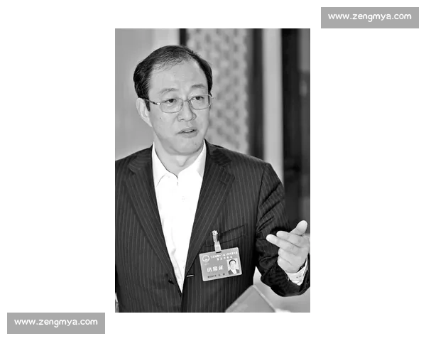 黄健翔坐镇江苏超会玩直击 “南哥之争”！南通 VS 宿迁巅峰对决点燃战火